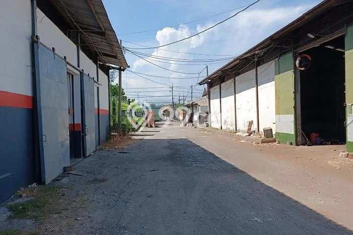 Gudang Dijual di Sidoarjo Sidoarjo dengan LB 5500m2 Gudang Dijual di Sidoarjo Sidoarjo dengan LB 5500m2