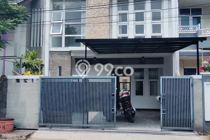 Disewakan! Rumah 4 Kamar Tidur &
3 Kamar Mandi di BKR, Bandung Disewakan! Rumah 4 Kamar Tidur &
3 Kamar Mandi di BKR, Bandung