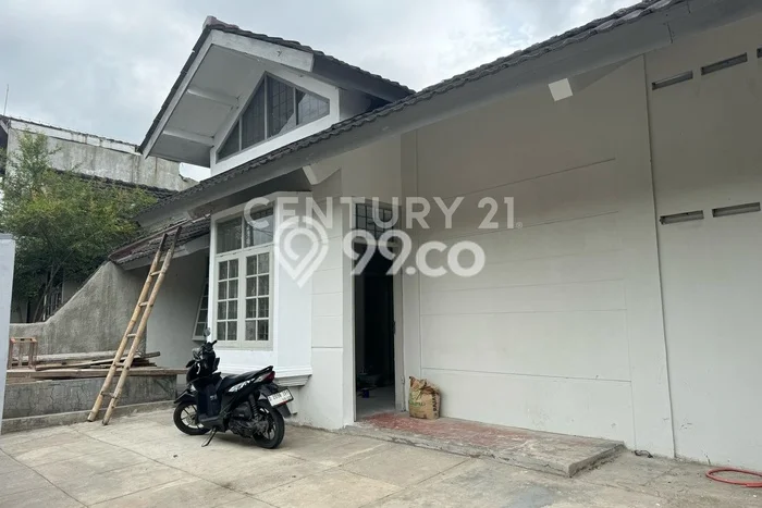 Disewakan! Rumah 4 Kamar Tidur &
2 Kamar Mandi di Peta, Bandung Disewakan! Rumah 4 Kamar Tidur &
2 Kamar Mandi di Peta, Bandung
