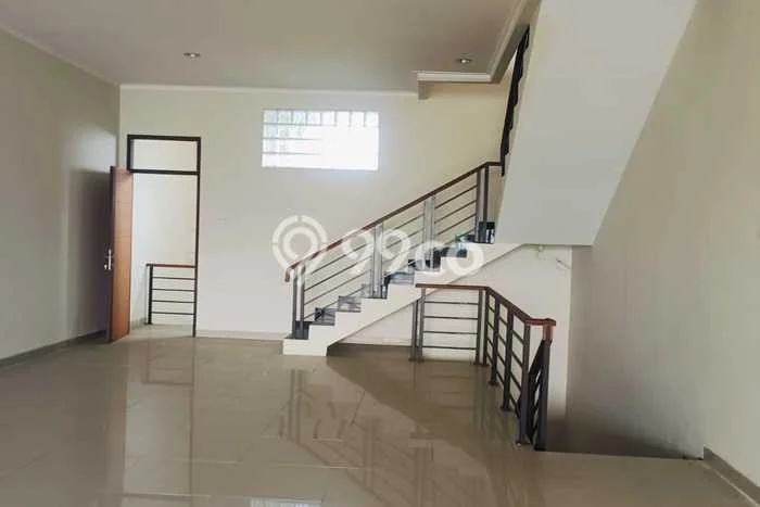 Ruko Disewa di Bandung dengan LB 399m2 Area Komersial Ramai Ruko Disewa di Bandung dengan LB 399m2 Area Komersial Ramai