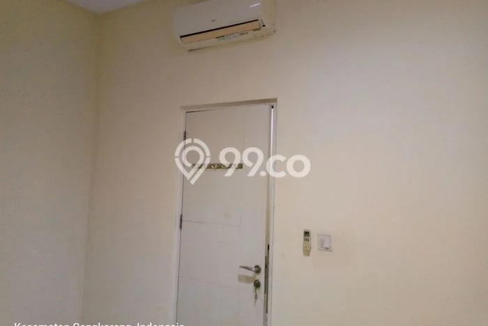 Jual Rumah Eksklusif 3 KT di Green Lake City, Jakarta Barat Jual Rumah Eksklusif 3 KT di Green Lake City, Jakarta Barat