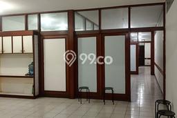 LOKASI STRATEGIS! Komersial For Rent di , Luas 115m2m², Area Bisnis LOKASI STRATEGIS! Komersial For Rent di , Luas 115m2m², Area Bisnis