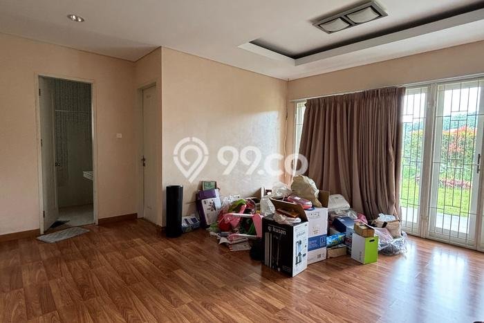 SIAP HUNI! Rumah Strategis area , LT 548m2m² LB 500m2m² SIAP HUNI! Rumah Strategis area , LT 548m2m² LB 500m2m²