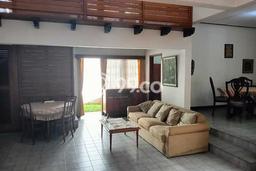 Rumah EXCLUSIVE area Batununggal, Bandung, LT 319m2m² Bangunan 210m2m² KESEMPATAN TERBATAS! Rumah EXCLUSIVE area Batununggal, Bandung, LT 319m2m² Bangunan 210m2m² KESEMPATAN TERBATAS!