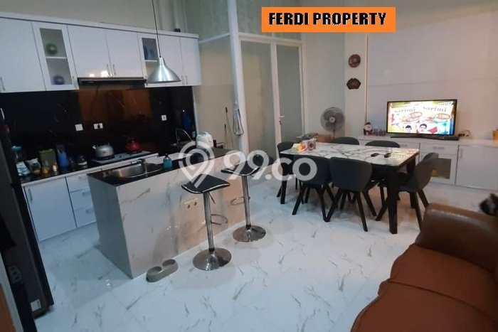Rumah Luas Asri 4 KT Siap Pakai di Citra Grand Jakarta Timur Rumah Luas Asri 4 KT Siap Pakai di Citra Grand Jakarta Timur