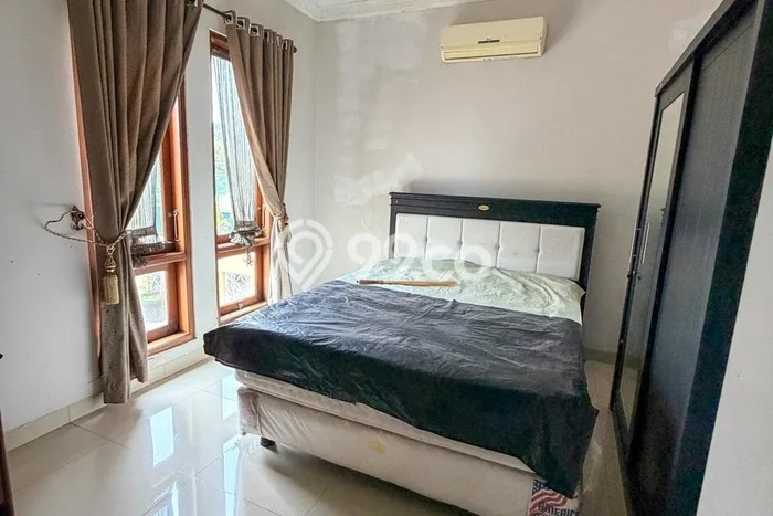 Rumah Elit LB 285m2 Siap Pakai Desain Elegan di Kota Wisata, Jakarta Timur Rumah Elit LB 285m2 Siap Pakai Desain Elegan di Kota Wisata, Jakarta Timur