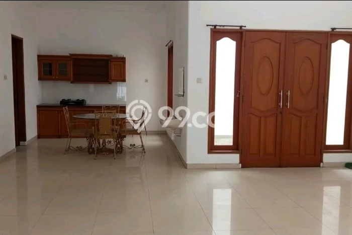 Disewakan! Rumah 4 Kamar Tidur &
3 Kamar Mandi di Darmo Permai, Surabaya Disewakan! Rumah 4 Kamar Tidur &
3 Kamar Mandi di Darmo Permai, Surabaya