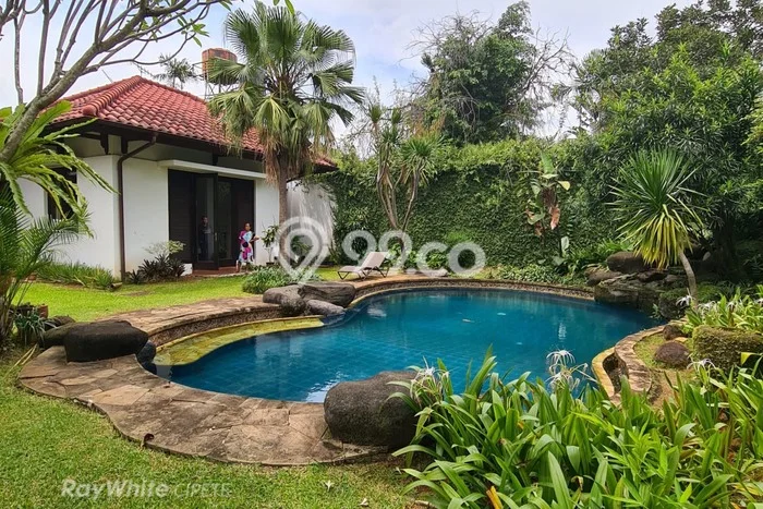 Hunian Elit LB 700m2 Siap Pakai Desain Elegan di Pondok Indah, Jakarta Selatan Hunian Elit LB 700m2 Siap Pakai Desain Elegan di Pondok Indah, Jakarta Selatan