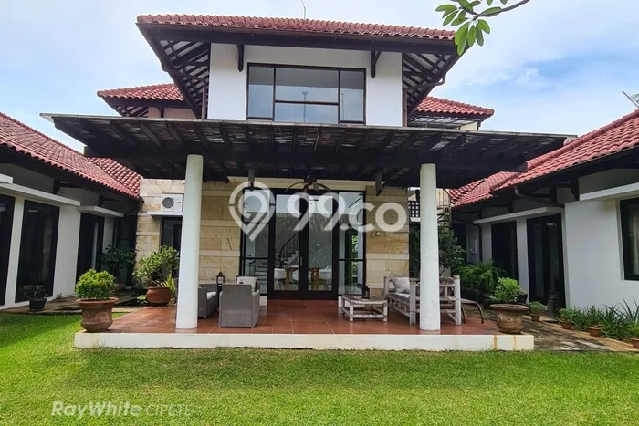 Hunian Elit LB 700m2 Siap Pakai Desain Elegan di Pondok Indah, Jakarta Selatan Hunian Elit LB 700m2 Siap Pakai Desain Elegan di Pondok Indah, Jakarta Selatan
