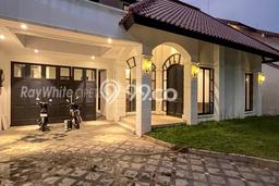 Rumah Mewah LB 345m2 Siap Pakai Desain Elegan di Permata Hijau, Jakarta Selatan Rumah Mewah LB 345m2 Siap Pakai Desain Elegan di Permata Hijau, Jakarta Selatan