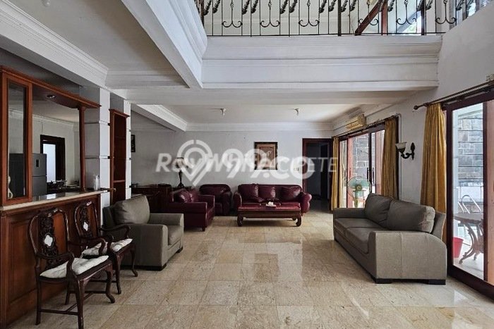 Dijual Hunian Mewah dengan Fasilitas Sekitar Komplit di Kebayoran Lama, Jakarta Selatan Dijual Hunian Mewah dengan Fasilitas Sekitar Komplit di Kebayoran Lama, Jakarta Selatan