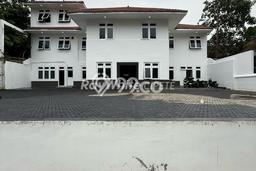 Dijual Hunian Mewah dengan Fasilitas Sekitar Komplit di Menteng, Jakarta Pusat Dijual Hunian Mewah dengan Fasilitas Sekitar Komplit di Menteng, Jakarta Pusat