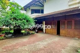 Hunian Eksklusif Siap Huni LT 426m2 di Kebayoran Baru, Jakarta Selatan Hunian Eksklusif Siap Huni LT 426m2 di Kebayoran Baru, Jakarta Selatan