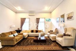 For Sale! Premium House LT 563m2 Desain Elegan di Pejaten For Sale! Premium House LT 563m2 Desain Elegan di Pejaten