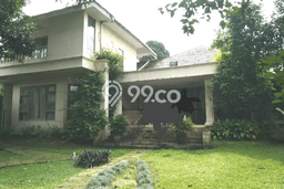 Rumah Elit Modern Tanpa Renovasi di Pejaten Jakarta Selatan Rumah Elit Modern Tanpa Renovasi di Pejaten Jakarta Selatan