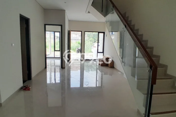 Hunian Cantik Minimalis Lb 130m2 di Serpong, Tangerang Selatan Hunian Cantik Minimalis Lb 130m2 di Serpong, Tangerang Selatan