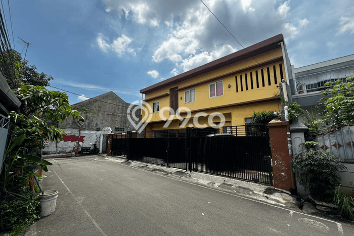 Unit Kost Dijual di Duren Tiga dengan 18 Kamar Area Strategis Unit Kost Dijual di Duren Tiga dengan 18 Kamar Area Strategis
