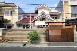 Ready to Use! Premium House LT 220m2 Desain Modern di Pondok Indah Ready to Use! Premium House LT 220m2 Desain Modern di Pondok Indah