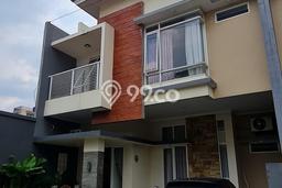 Rumah Modern Cantik 4 Kamar Bisa Langsung Pindah di Jagakarsa Rumah Modern Cantik 4 Kamar Bisa Langsung Pindah di Jagakarsa