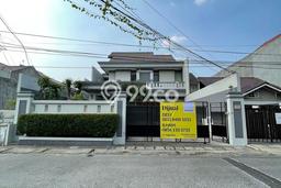 Ready to Use! Luxury House LT 497m2 Desain Elegan di Cipete Ready to Use! Luxury House LT 497m2 Desain Elegan di Cipete