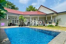 Rumah Luxury Modern Tanpa Renovasi di Pejaten Jakarta Selatan Rumah Luxury Modern Tanpa Renovasi di Pejaten Jakarta Selatan