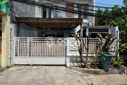 Rumah Mewah LB 175m2 Siap Huni Desain Elegan di Ampera, Jakarta Selatan Rumah Mewah LB 175m2 Siap Huni Desain Elegan di Ampera, Jakarta Selatan
