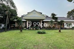 Rumah Elit Modern Tanpa Renovasi di Lebak Bulus Jakarta Selatan Rumah Elit Modern Tanpa Renovasi di Lebak Bulus Jakarta Selatan