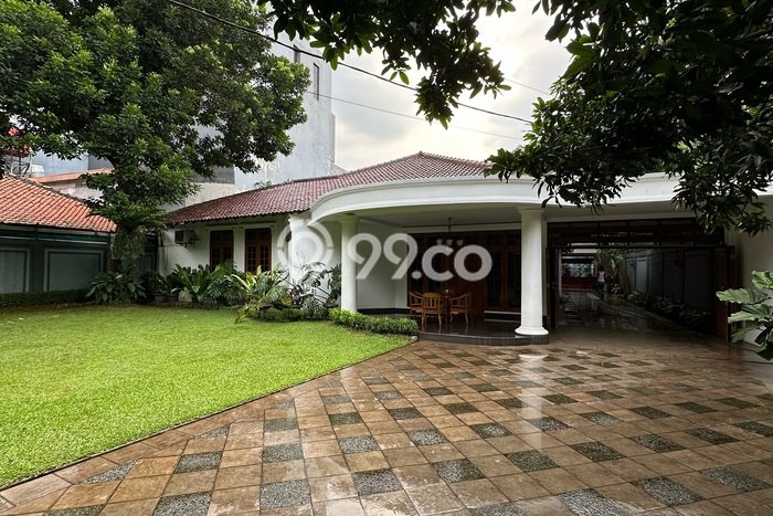 Rumah Asri di Ampera, 6 KM, LT 1000m² Bangunan 650m² Rumah Asri di Ampera, 6 KM, LT 1000m² Bangunan 650m²