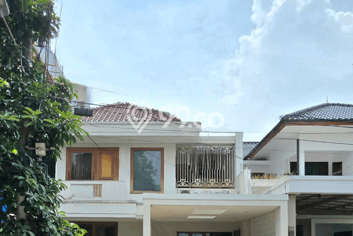 Ready to Use! Luxury House LT 225m2 Desain Modern di Pondok Indah Ready to Use! Luxury House LT 225m2 Desain Modern di Pondok Indah
