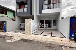 Dijual Hunian Rumah Terawat 4 Kamar di Jati Padang, Jakarta Selatan Dijual Hunian Rumah Terawat 4 Kamar di Jati Padang, Jakarta Selatan