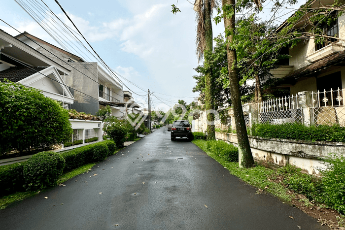 Jual Rumah Mewah Megah Dengan View Eksklusif di Bintaro, Jakarta Selatan Jual Rumah Mewah Megah Dengan View Eksklusif di Bintaro, Jakarta Selatan