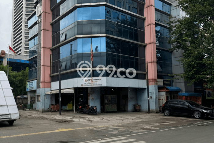 Unit Ruko Dijual di Jakarta Pusat LT 870m2 & LB 2100m2 Unit Ruko Dijual di Jakarta Pusat LT 870m2 & LB 2100m2