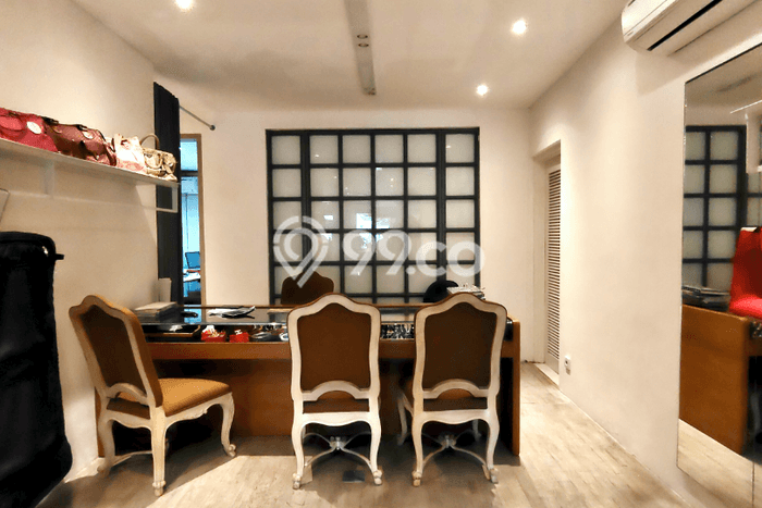 Ruko Bagus LT 384m2 LB 650m2 Dijual di Kebayoran Baru Jakarta Selatan Ruko Bagus LT 384m2 LB 650m2 Dijual di Kebayoran Baru Jakarta Selatan