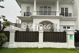 Jual Rumah Mewah Elegan Dengan View Eksklusif di Cibubur, Bogor Jual Rumah Mewah Elegan Dengan View Eksklusif di Cibubur, Bogor