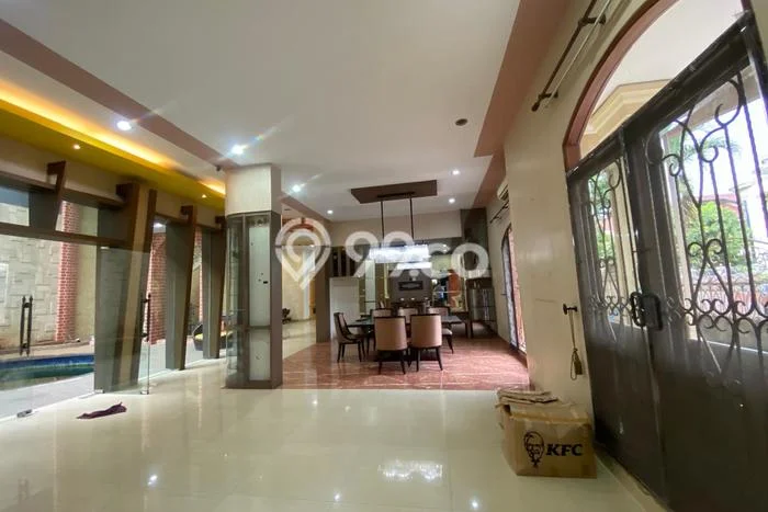 Ready to Use! Premium House LT 650m2 Desain Modern di Taman Palem Ready to Use! Premium House LT 650m2 Desain Modern di Taman Palem