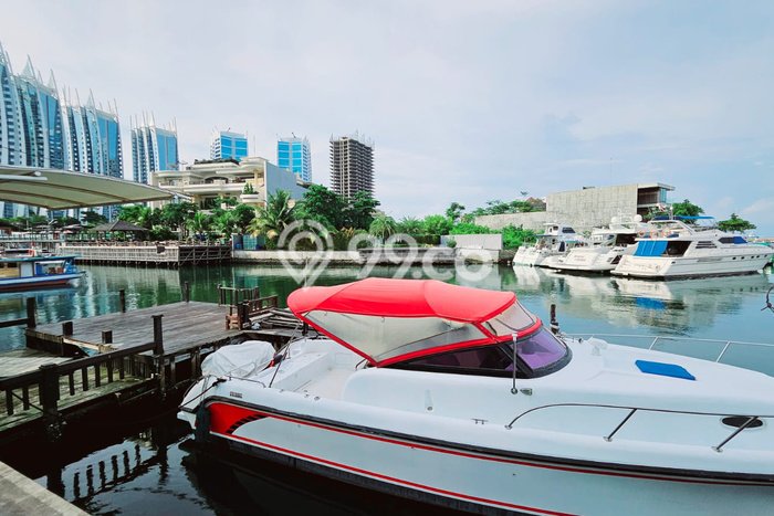 Disewakan Rumah Nyaman LT 800m2 / LB 650m2 di Pantai Mutiara, Jakarta Utara Disewakan Rumah Nyaman LT 800m2 / LB 650m2 di Pantai Mutiara, Jakarta Utara