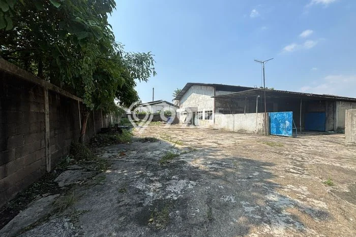 Gudang Disewa di Tangerang dengan LB 2100m2 Area Komersial Ramai Gudang Disewa di Tangerang dengan LB 2100m2 Area Komersial Ramai