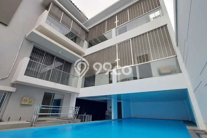 Rumah Kondisi Baik Disewakan di Golf Island, Jakarta Utara LT 300m2, LB 300m2 Rumah Kondisi Baik Disewakan di Golf Island, Jakarta Utara LT 300m2, LB 300m2