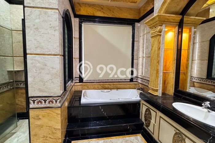 Rumah Elit Modern Tanpa Renovasi di Pantai Indah Kapuk Jakarta Utara Rumah Elit Modern Tanpa Renovasi di Pantai Indah Kapuk Jakarta Utara