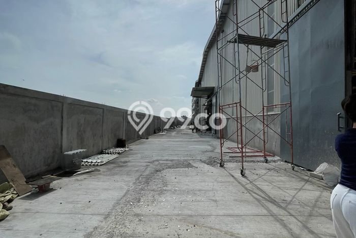 Unit Gudang disewakan di Pakuhaji Tangerang dengan LT 10889m2 / LB 2520m2 Unit Gudang disewakan di Pakuhaji Tangerang dengan LT 10889m2 / LB 2520m2