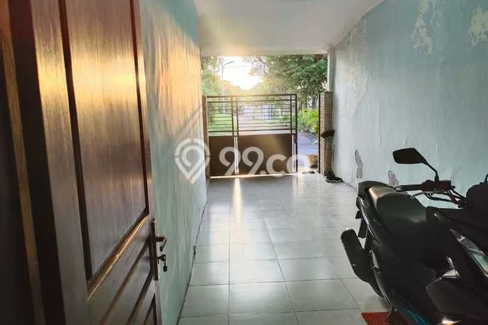 Dijual Rumah 2 Kamar Lokasi Strategis Nyaman dan Strategis di Lakarsantri Dijual Rumah 2 Kamar Lokasi Strategis Nyaman dan Strategis di Lakarsantri
