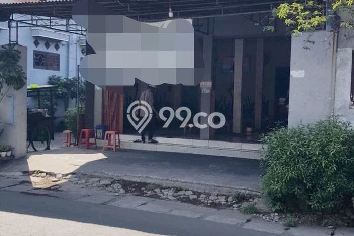 Area Ramai! Komersial Dijual di Jambangan untuk Bisnis Luas Bangunan 84m2 Area Ramai! Komersial Dijual di Jambangan untuk Bisnis Luas Bangunan 84m2