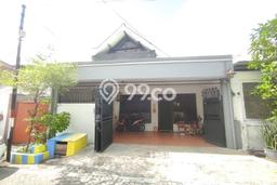 For Sale Rumah 4 Kamar Lokasi Ideal Bagus dan Strategis di Tambaksari For Sale Rumah 4 Kamar Lokasi Ideal Bagus dan Strategis di Tambaksari