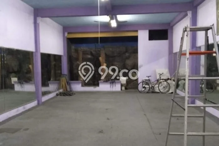 Unit Ruko Dijual di Surabaya LT 96m2 & LB 180m2 Unit Ruko Dijual di Surabaya LT 96m2 & LB 180m2