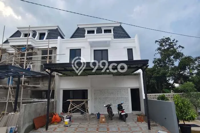 Dijual Hunian Rumah Terawat 3 KT di Jatiwaringin, Jakarta Timur Dijual Hunian Rumah Terawat 3 KT di Jatiwaringin, Jakarta Timur