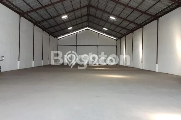 Gudang Area Komersial Kawasan , Luas 980m2m², Posisi Prima Gudang Area Komersial Kawasan , Luas 980m2m², Posisi Prima