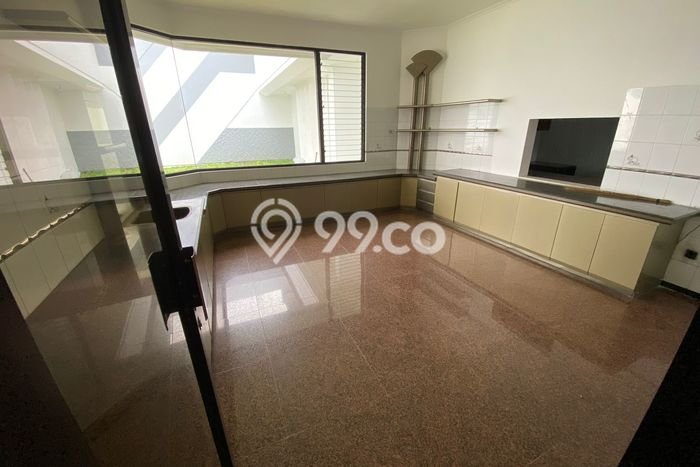 Hunian Elit LB 600m2 Siap Huni Desain Elegan di Kedung Doro, Surabaya Hunian Elit LB 600m2 Siap Huni Desain Elegan di Kedung Doro, Surabaya