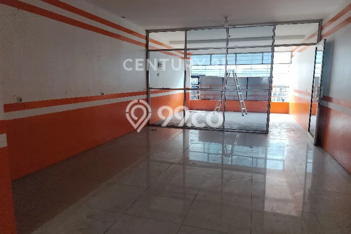 Ruko untuk Disewa di Pusat Jakarta Selatan Luas Bangunan 180m2 Ruko untuk Disewa di Pusat Jakarta Selatan Luas Bangunan 180m2
