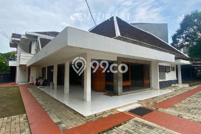 Hunian Minimalis dengan LT 800m2 & LB 600m2 Dikontrakkan di Pakubuwono Hunian Minimalis dengan LT 800m2 & LB 600m2 Dikontrakkan di Pakubuwono