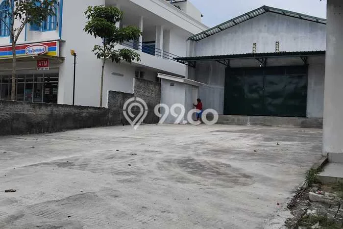 Gudang Disewakan Lokasi Semarang Barat Semarang Harga Spesial! Gudang Disewakan Lokasi Semarang Barat Semarang Harga Spesial!